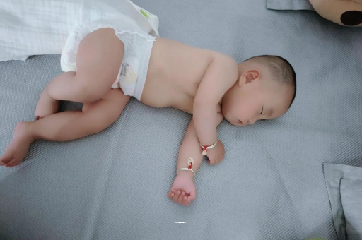 沛县几个月宝宝会抬头